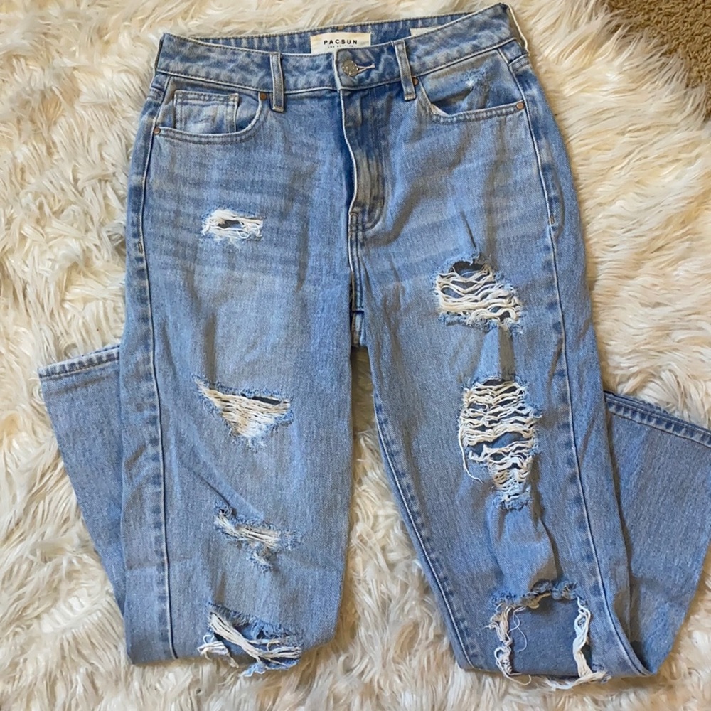 Pacsun mom Jean